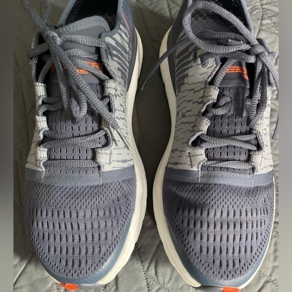 Men’s Under Armour sneakers